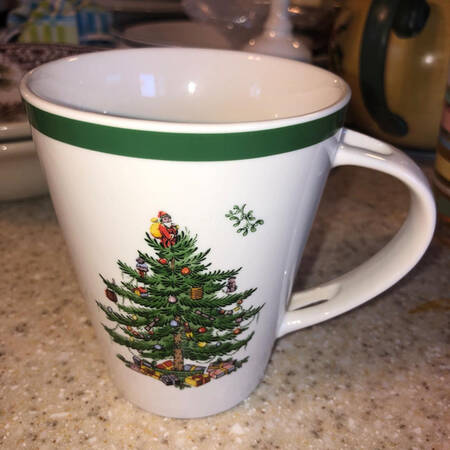 Christmas Tree Slotted Handle Mug No Spoon