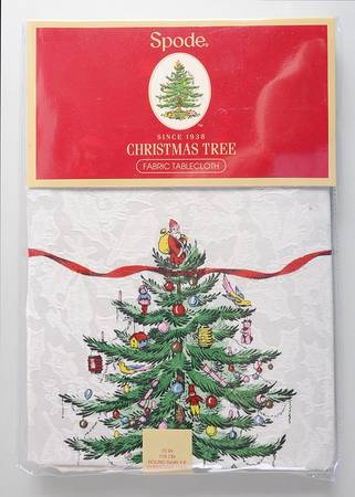 Christmas Tree 70" Round Tablecloth