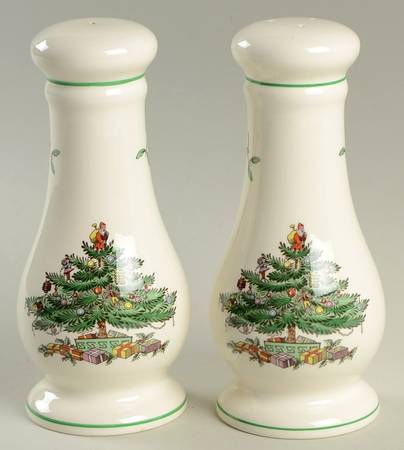 Christmas Tree Oversized Salt & Pepper Set
