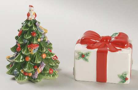 Christmas Tree Figural Salt & Pepper Set