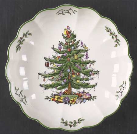 Christmas Tree 10" Round Fluted Dish