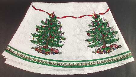 Christmas Tree 66" Round Tablecloth