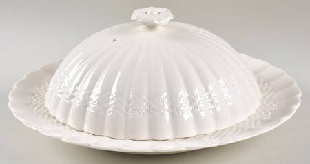 Chelsea Wicker Muffin Dish & Lid