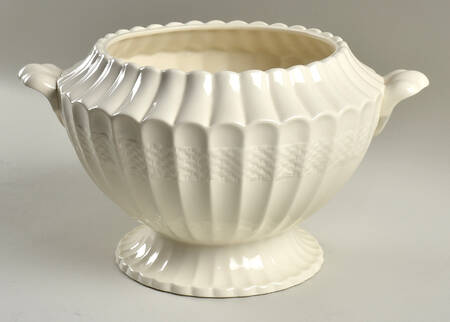 Chelsea Wicker Tureen No Lid