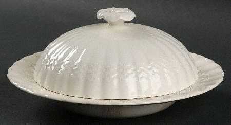 Chelsea Wicker Round Covered Butter