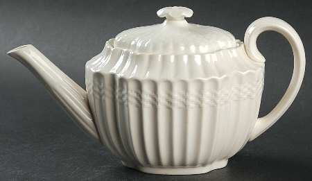 Chelsea Wicker Mini Teapot & Lid