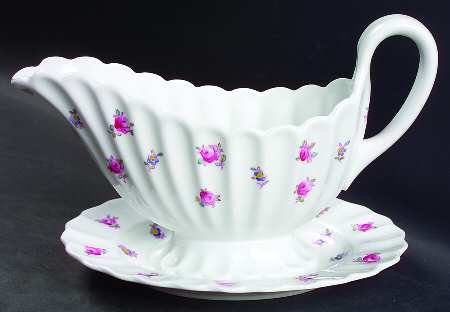 Dimity Gravy Boat with Attached Underplate