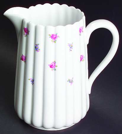 Dimity 28 Oz Pitcher