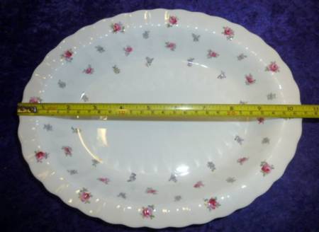 Dimity 10" Oval Vegetable Bowl
