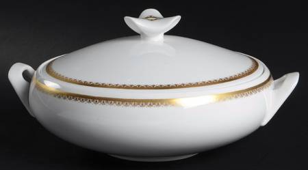 Elizabethan Round Covered Vegetable