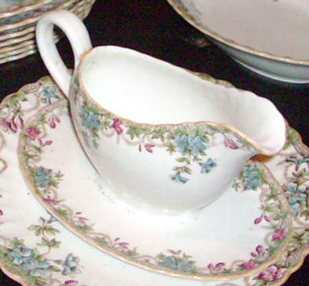 Eloise Blue Gravy Boat with Attached Underplate