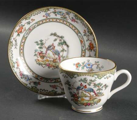 Elysee Footed Cup & Saucer Set
