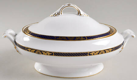 Envoy Oval Covered Vegetable