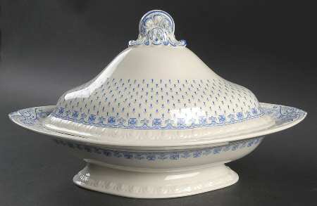 Ermine Blue Oval Covered Vegetable