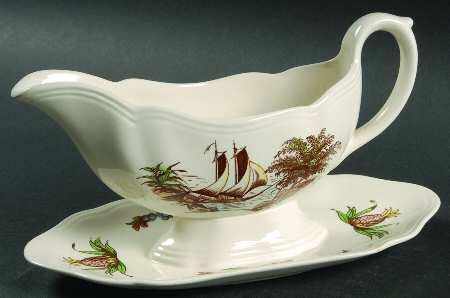 Fair Haven (No Trim) Gravy Boat with Attached Underplate