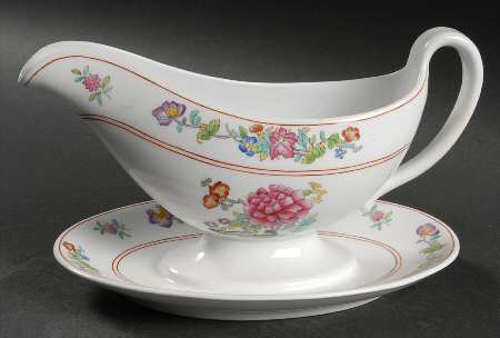 Famille Rose Gravy Boat with Attached Underplate