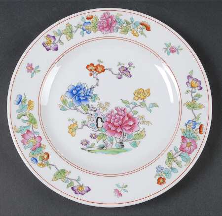Famille Rose Luncheon Plate