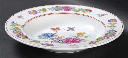 Famille Rose Rim Soup Bowl