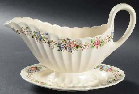Felicity Gravy Boat with Attached Underplate