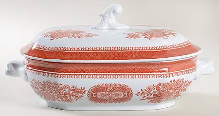 Fitzhugh Red Oval Covered Vegetable