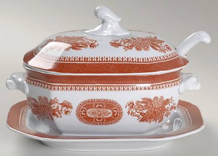 Fitzhugh Red Sauce Boat & Lid & Underplate & Ladle