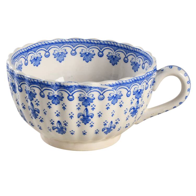 Fleur de Lys Blue (Earthenware, No Trim) Flat Cup