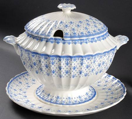 Fleur de Lys Blue (Earthenware, No Trim) Tureen & Lid w/Underplate