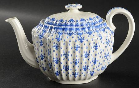 Fleur de Lys Blue (Earthenware, No Trim) Mini Teapot & Lid