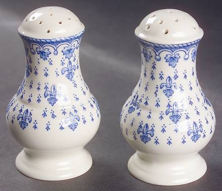Fleur de Lys Blue (Earthenware, No Trim) Salt & Pepper Set