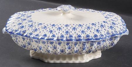 Fleur de Lys Blue (Earthenware, No Trim) Oval Covered Vegetable