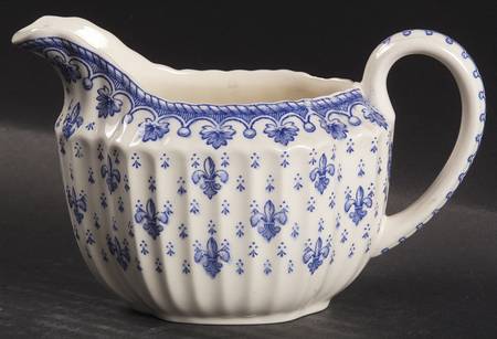 Fleur de Lys Blue (Earthenware, No Trim) Creamer