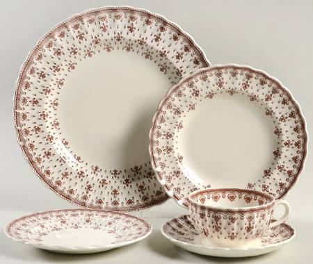Fleur de Lys Brown (Earthenware, No Trim) 5 Piece Place Setting