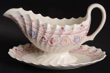 Florence Gravy Boat with Attached Underplate