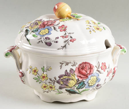 Gainsborough (Marlborough) Sauce Boat & Lid