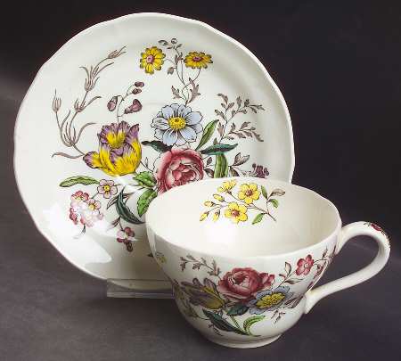 Gainsborough (Marlborough) Oversized Cup & Saucer Set