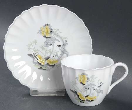 Gail Flat Cup & Saucer Set