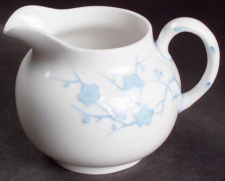 Geisha Light Blue (No Gold Accents) Creamer