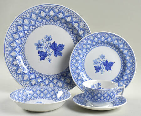 Geranium Blue (Older) 5 Piece Place Setting