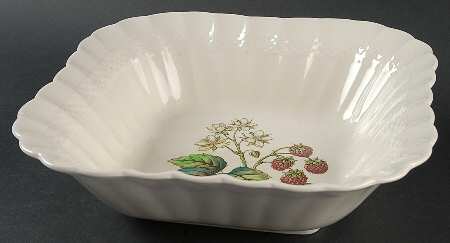 Glendale (Chelsea Wicker) 9" Square Vegetable Bowl