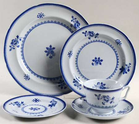 Gloucester (No Trim) 5 Piece Place Setting