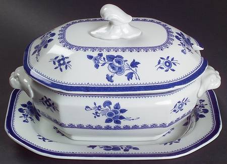 Gloucester (No Trim) Sauce Boat & Lid with Underplate