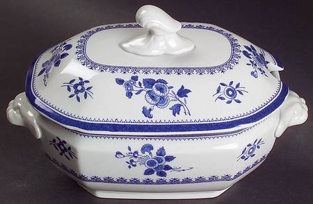 Gloucester (No Trim) Sauce Boat & Lid