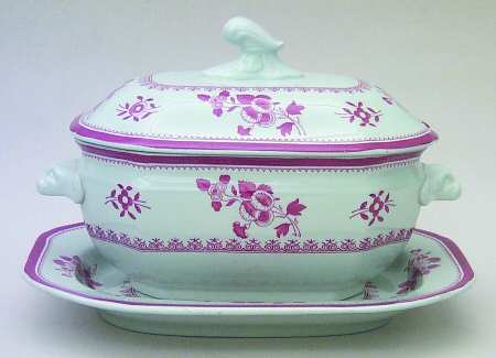 Gloucester Red (Fine Stone) Sauce Boat & Lid with Underplate