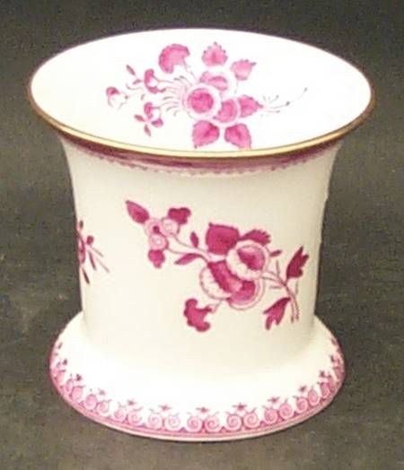 Gloucester Red (Bone) Cigarette Holder
