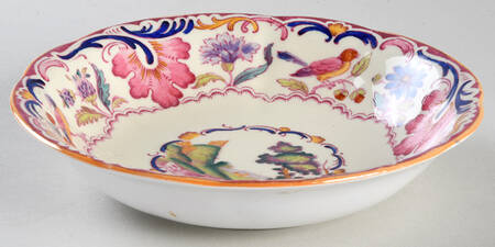 Gobelin (Scalloped, Yellow Trim) Coupe Cereal Bowl