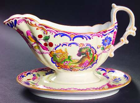 Gobelin (Scalloped, Yellow Trim) Gravy Boat & Underplate