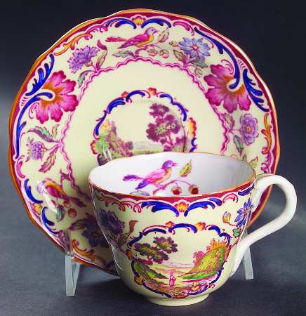 Gobelin (Scalloped, Yellow Trim) Flat Cup & Saucer Set