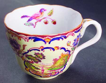 Gobelin (Scalloped, Yellow Trim) Flat Cup