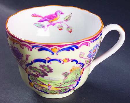 Gobelin (Scalloped, Yellow Trim) Flat Cup