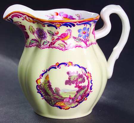 Gobelin (Scalloped, Yellow Trim) 12 Oz Jug